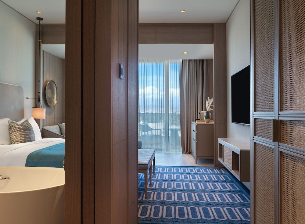Room:1000px