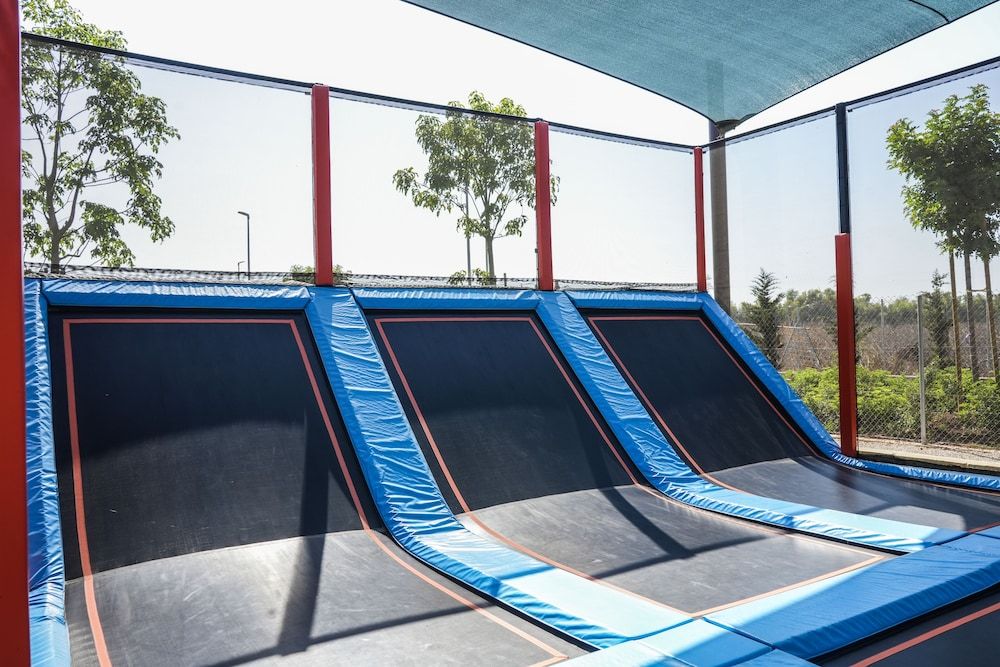 Children's play area - outdoor:1000px