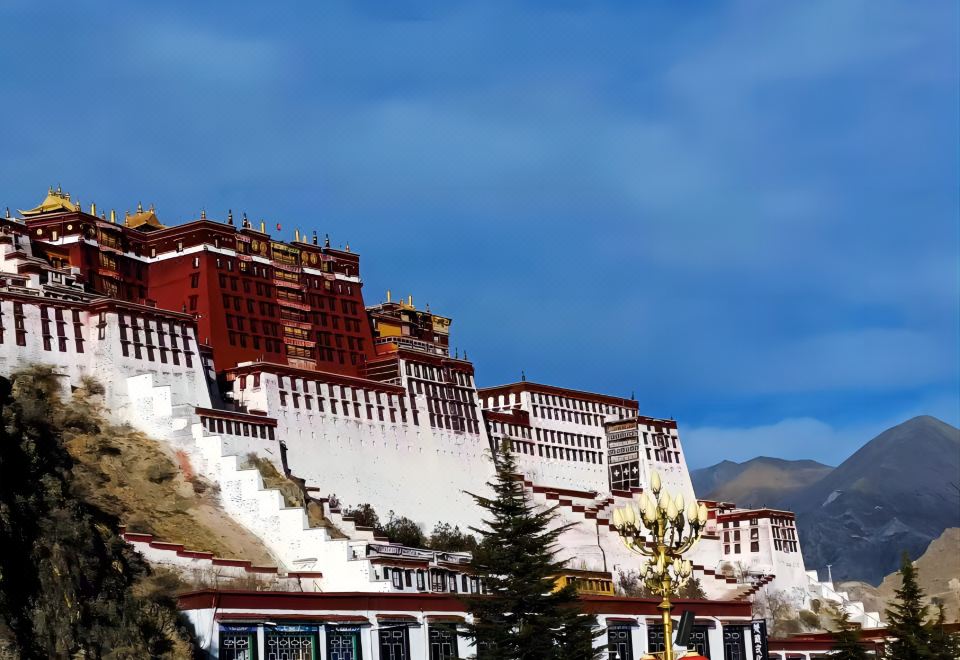 Vienna International Hotel (Lhasa Railway Station Wangfujing) - Tap to explore photos