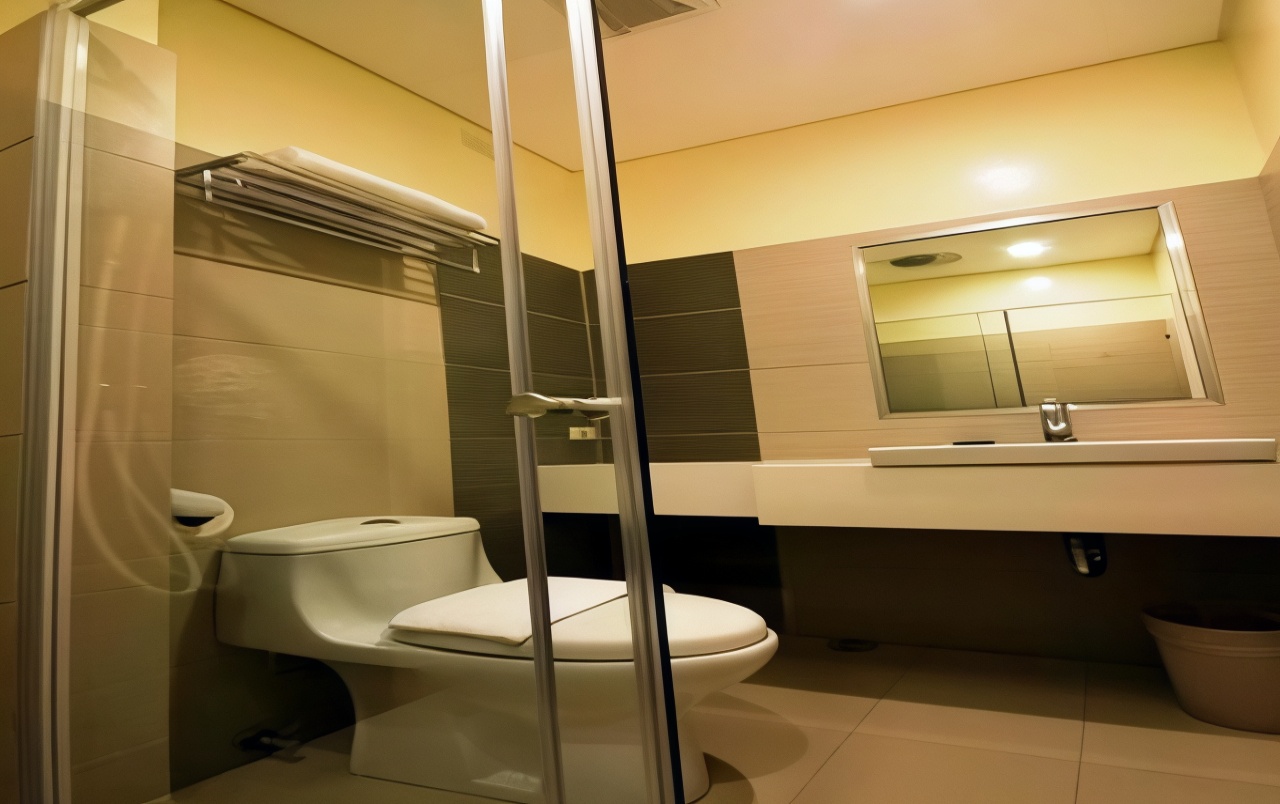 Go Hotels Butuan - Tap to explore photos
