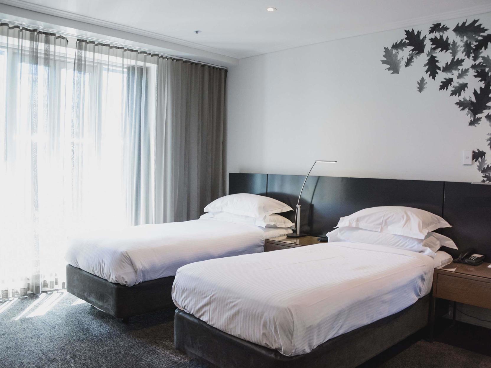 The Como Melbourne by Accor Room Type - DELUXE 2 BEDROOM 2 BATHROOM APARTMENT, 2 King Size Beds, Full Kitchen, Spa Bath
