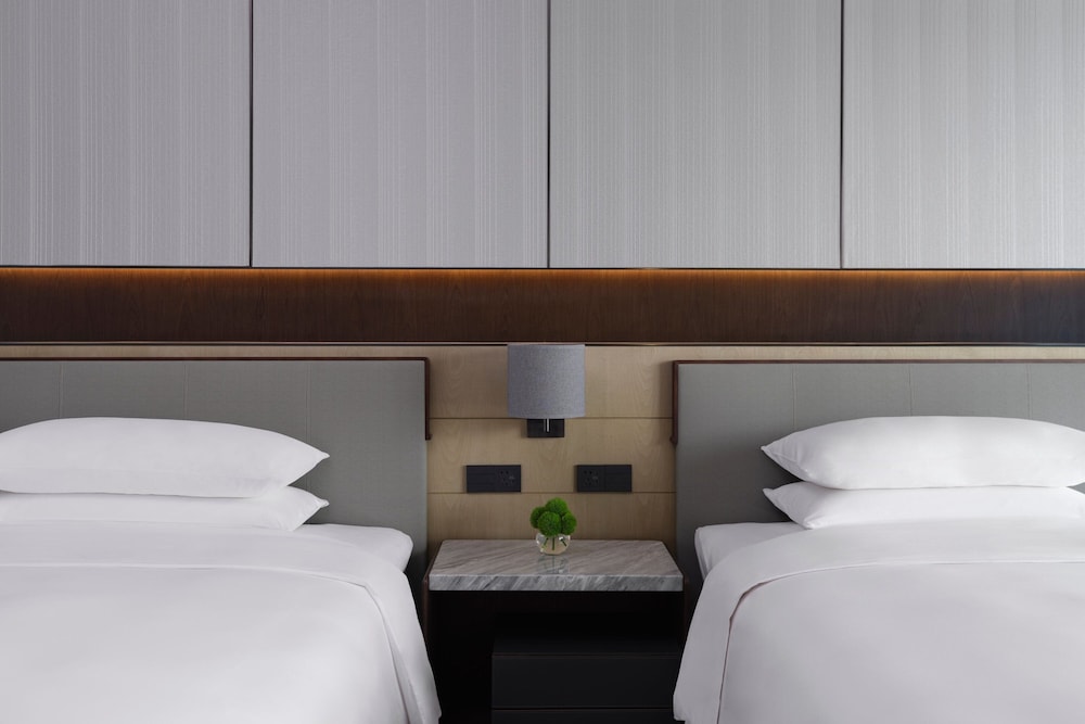 Zhuhai Marriott Hotel Jinwan - Tap to explore photos