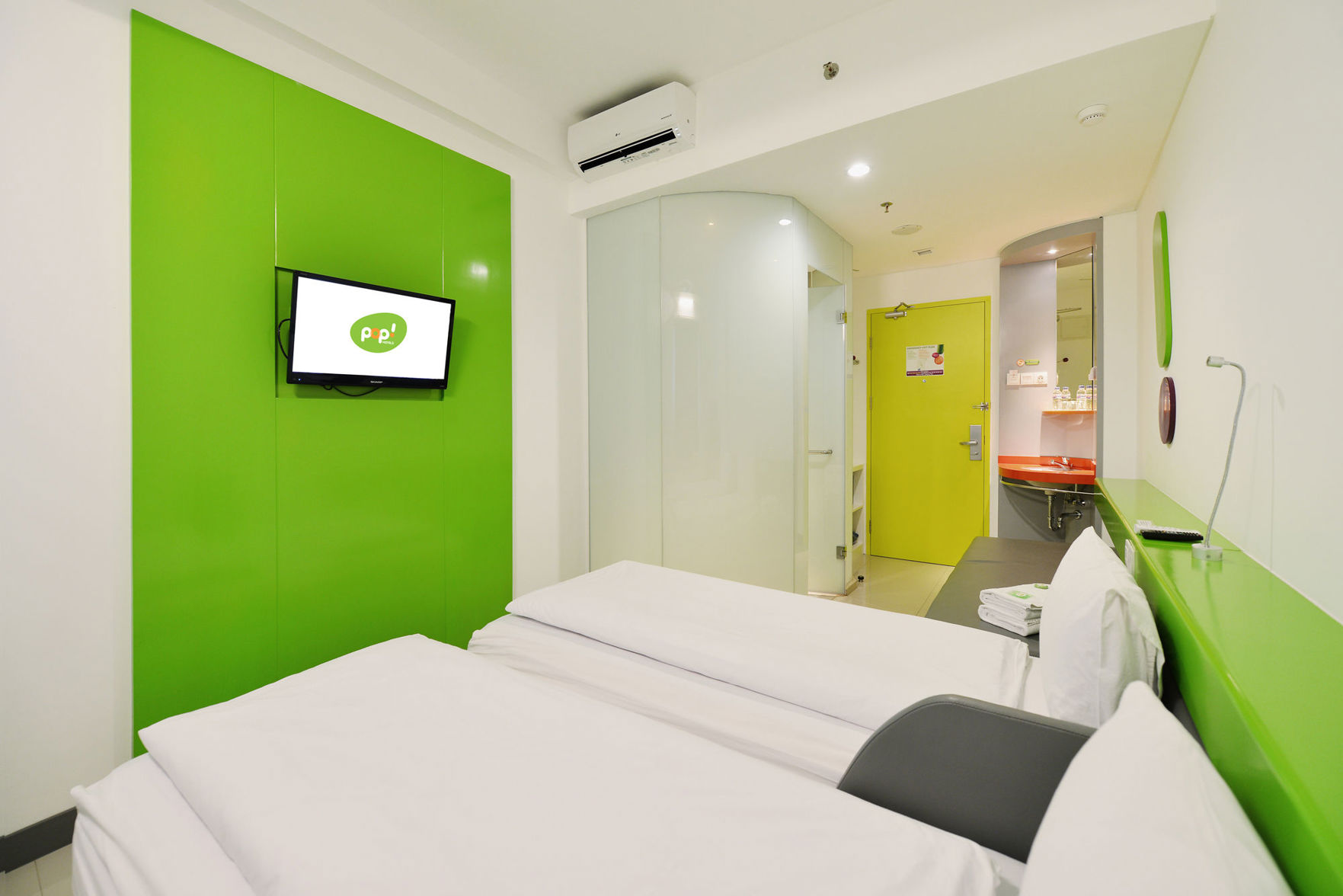 POP! Hotel Malioboro Yogyakarta - Tap to explore photos