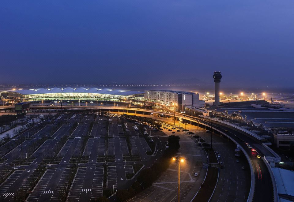 Pullman Nanjing Lukou Airport - Tap to explore photos