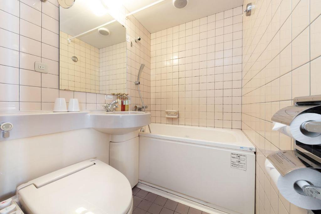 Plaza Hotel Premier Room Type - Semi Double (Smoking)