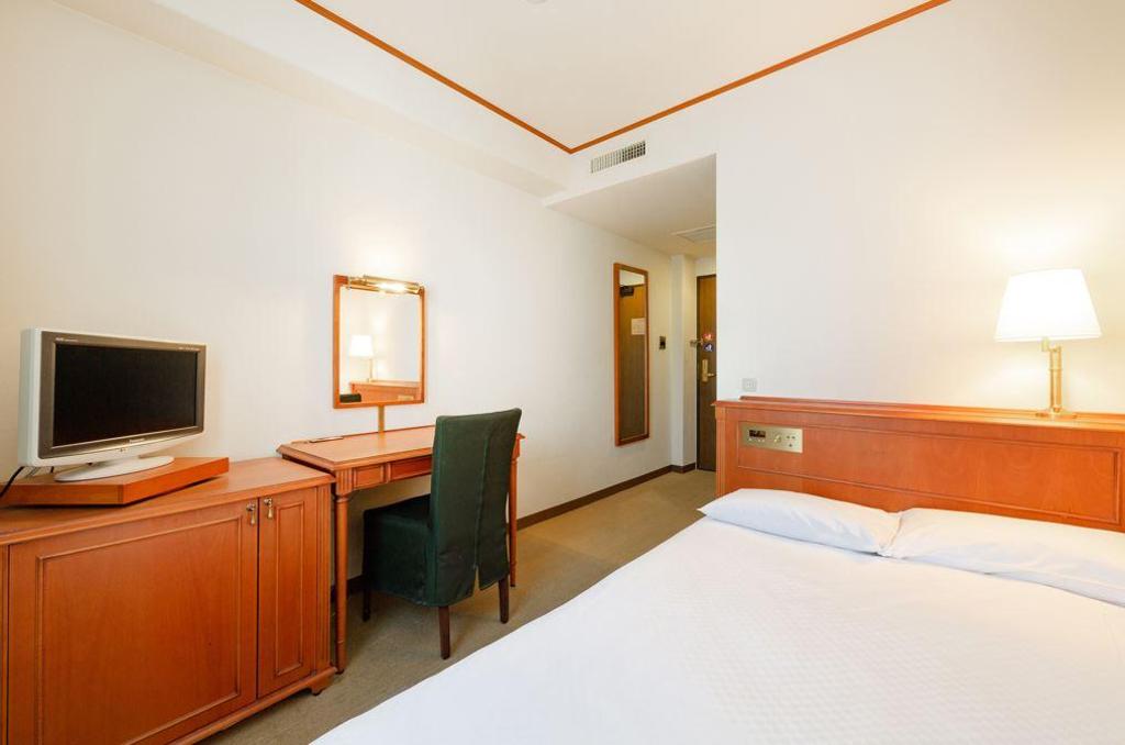 Plaza Hotel Premier Room Type - Semi Double Room - Non-Smoking