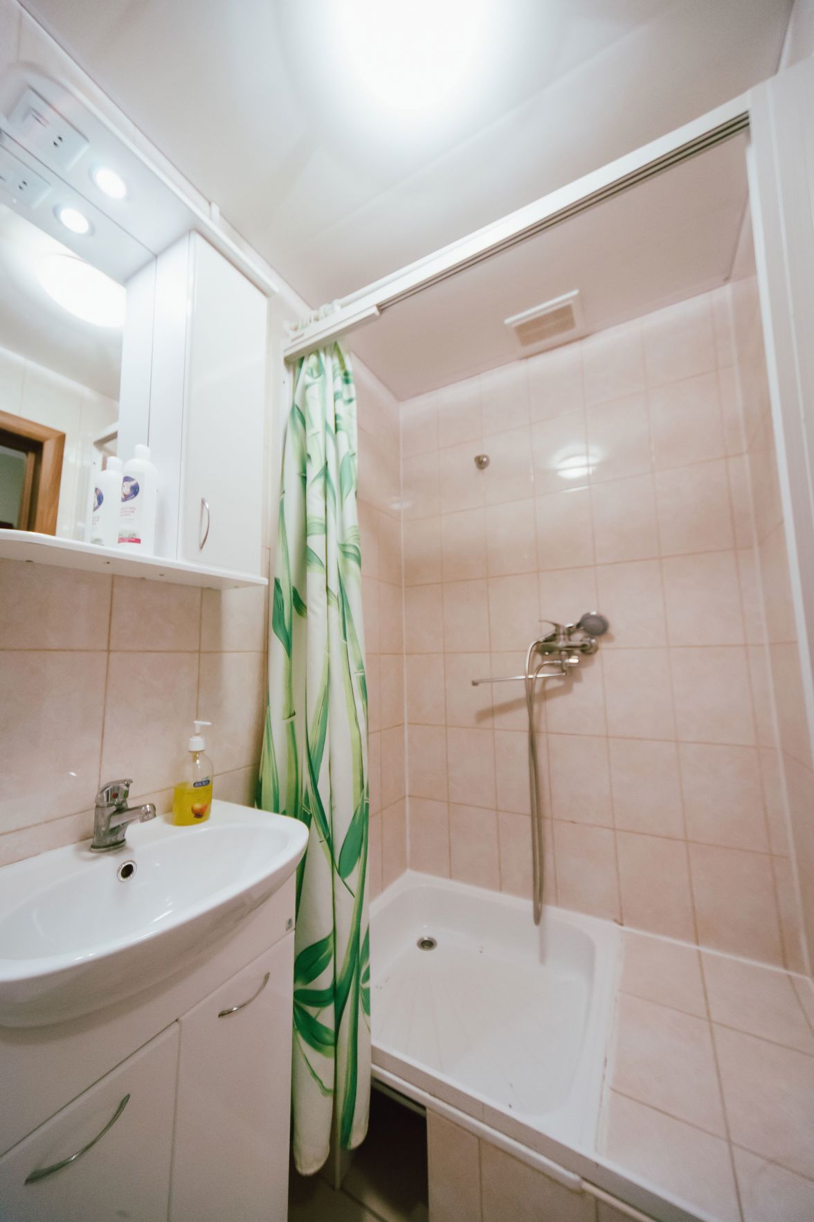 AnRi Hotel photo 2