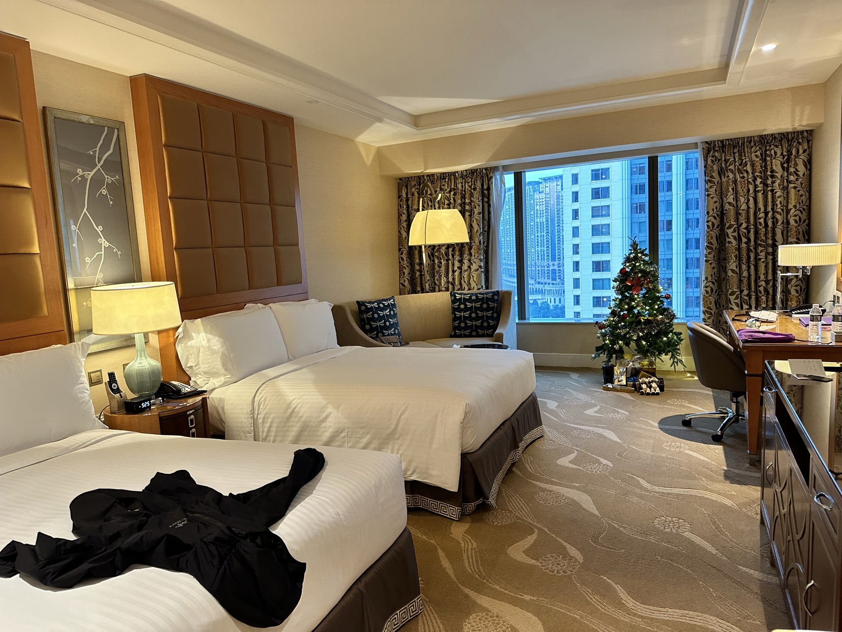 Conrad Macao Cotai Central Room Type - TWO QUEENS DELUXE
