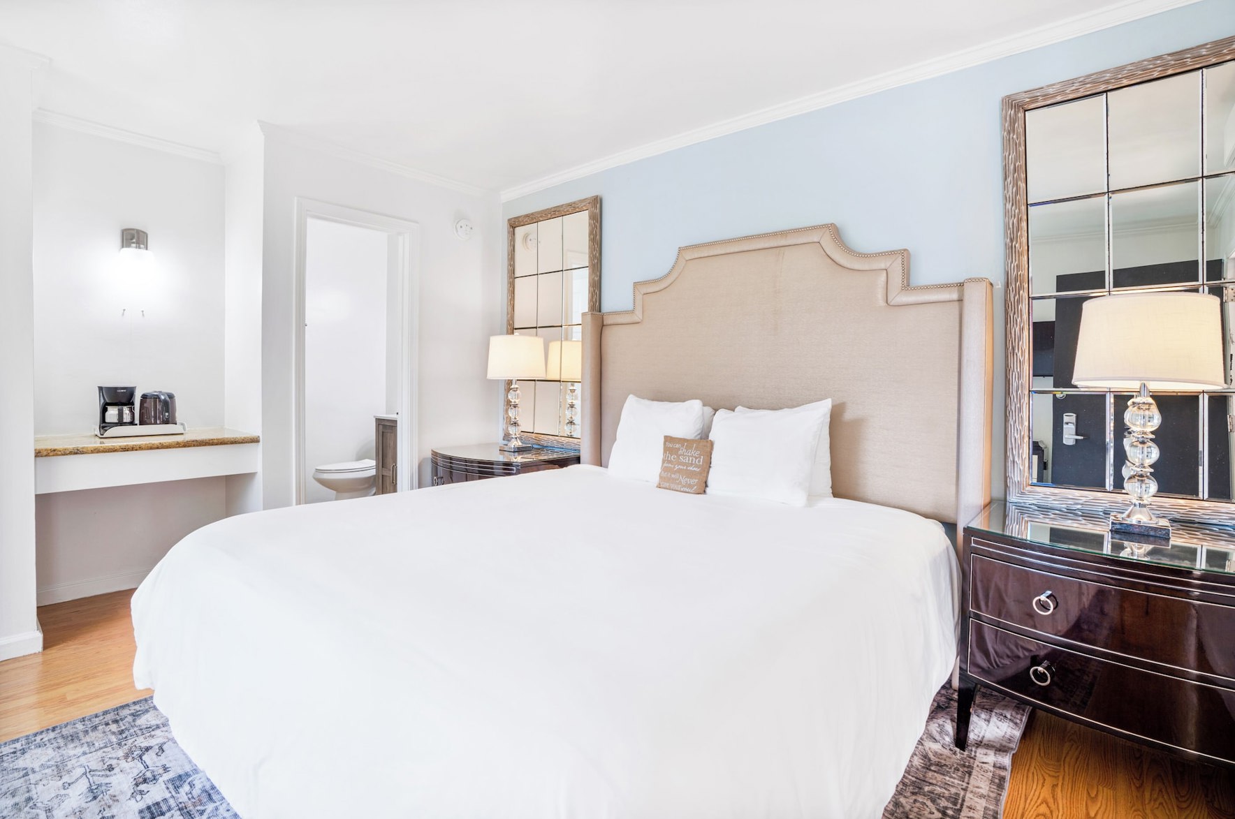Pacific Crest Hotel Santa Barbara - Tap to explore photos