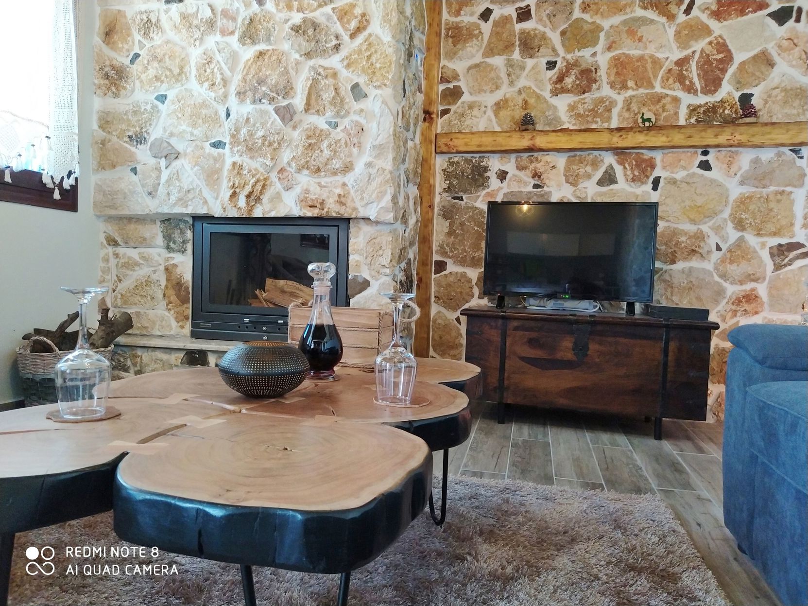 Stone Built Rustic House photo 3