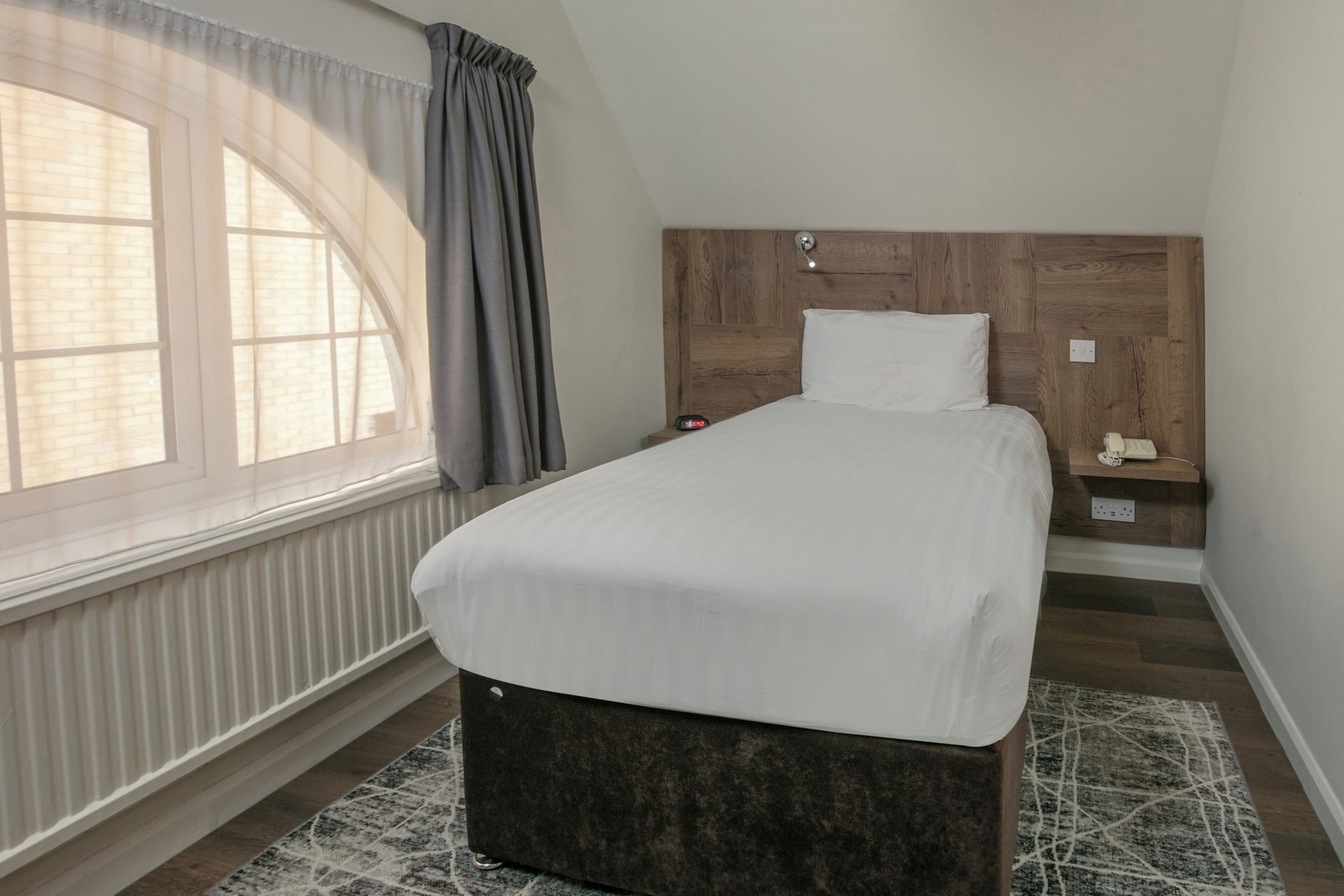 Best Western White House Hotel - Tap to explore photos