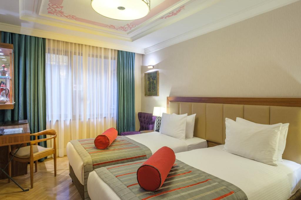 Golden Age Hotel Taksim Room Type - Deluxe Triple Room