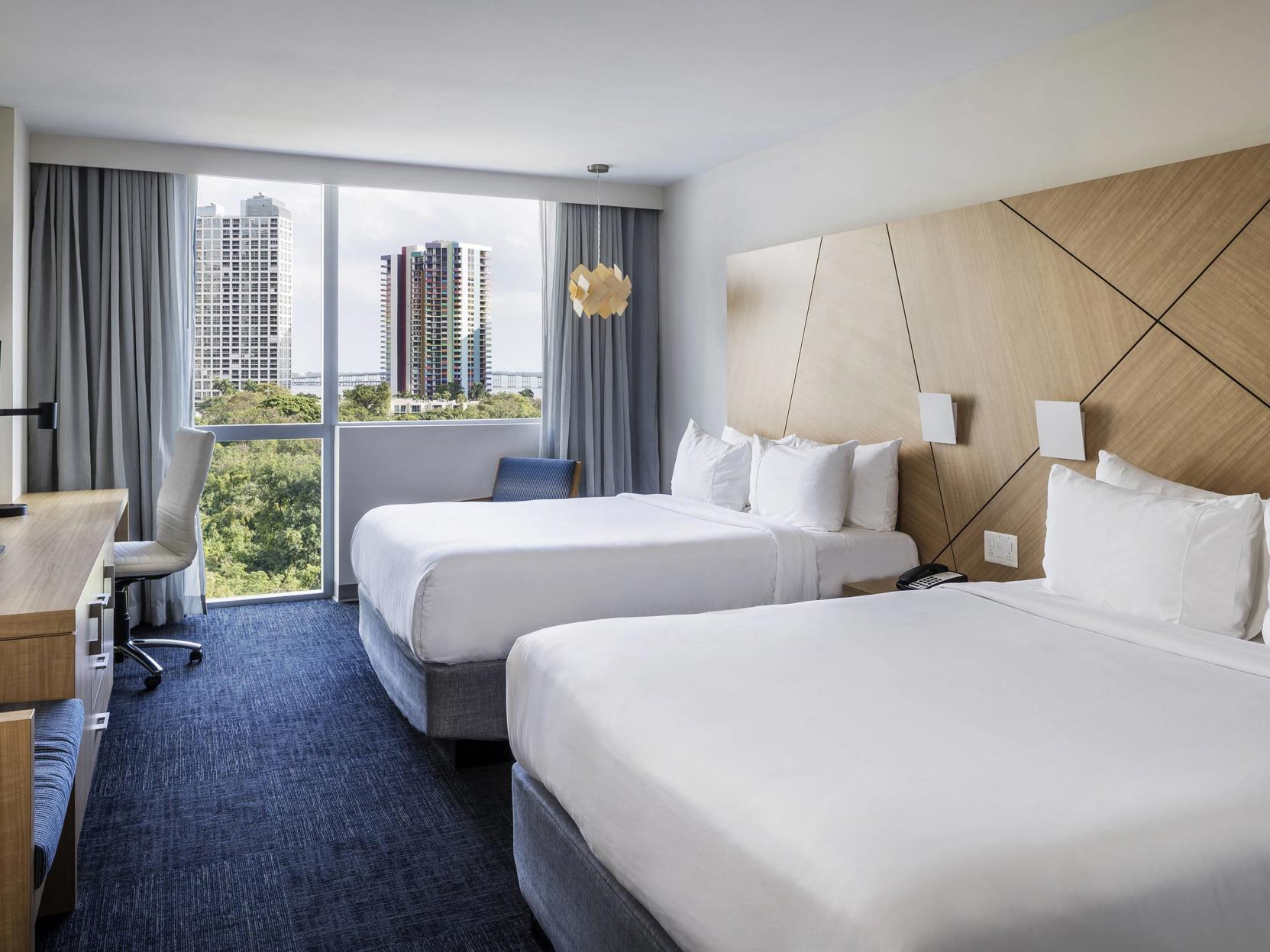 Novotel Miami Brickell Room Type - SUPERIOR ROOM 2 Queens Hearing accessible, 355SF-32SM, City and Park view