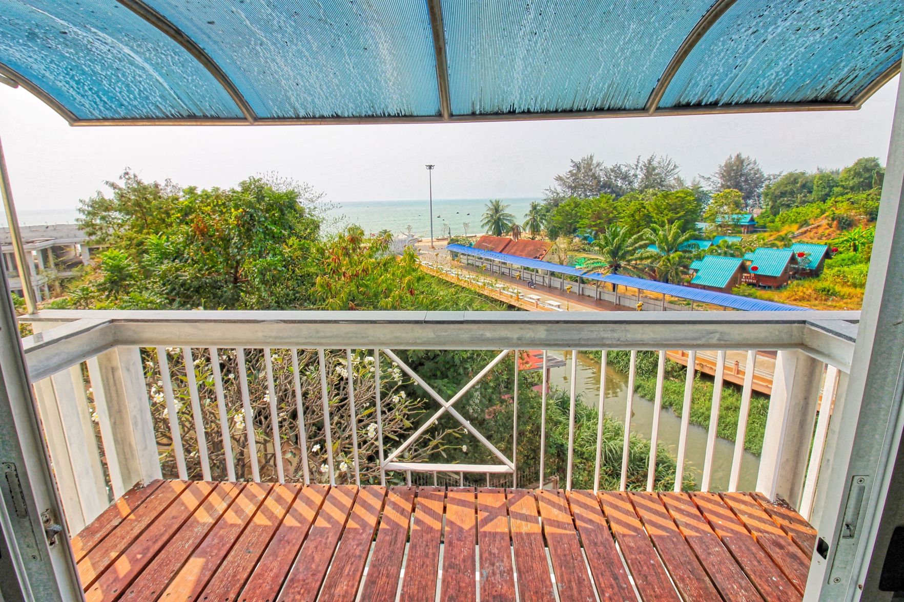 Cliff & Beach Villas photo 2