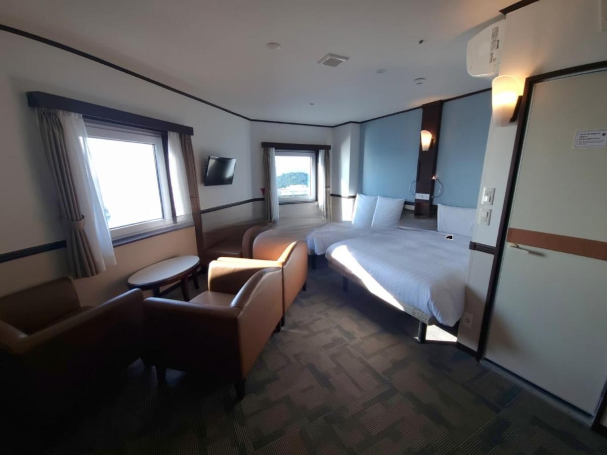 Toyoko Inn Busan Haeundae No.2 - Tap to explore photos