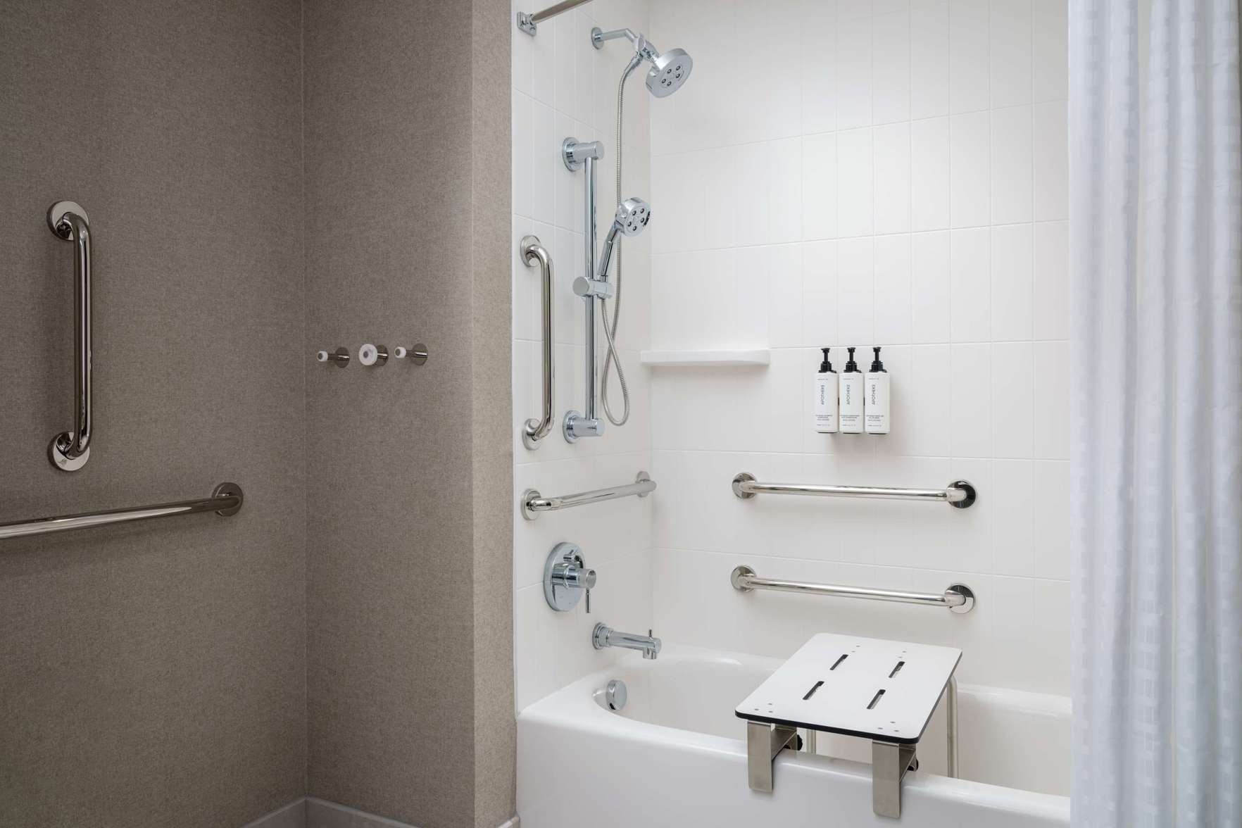 Tempo by Hilton Raleigh Downtown Room Type - 2 Queen Beds Mobility Accessible With Bathtub