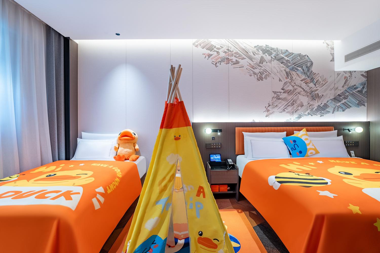 INZONE GARLAND SELECTION Hotel (Linyi Yishuitaishan Road Branch) - Tap to explore photos