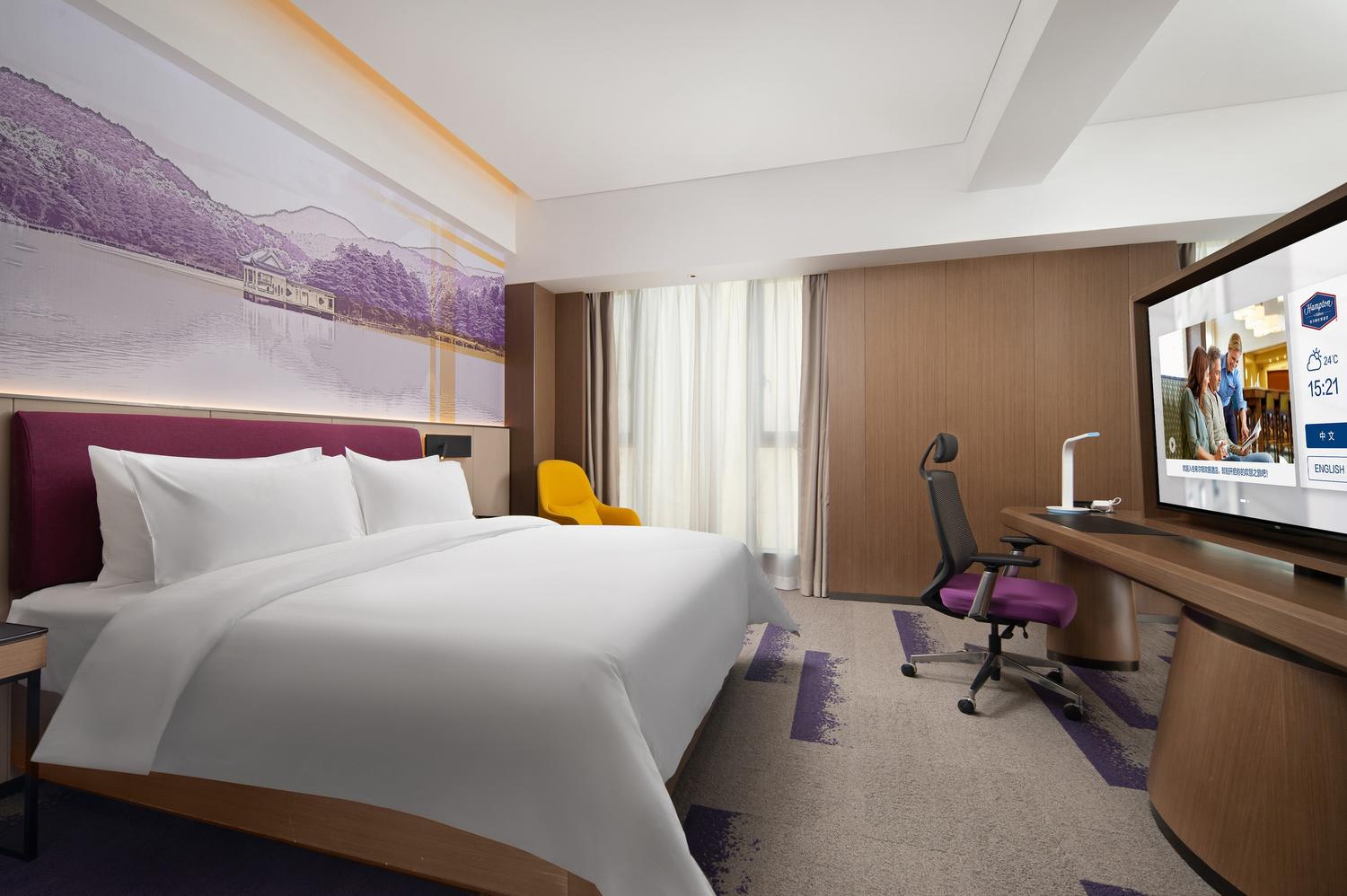 Hampton by Hilton Jiujiang Eight Mile Lake - Tap to explore photos