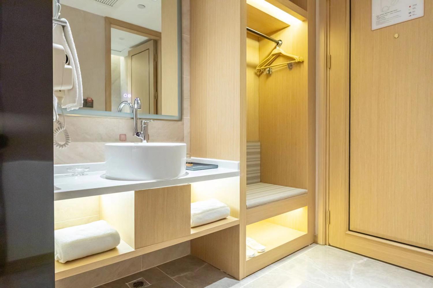 Vienna Hotel (Tianjin Beichen Xiditou Branch) - Tap to explore photos