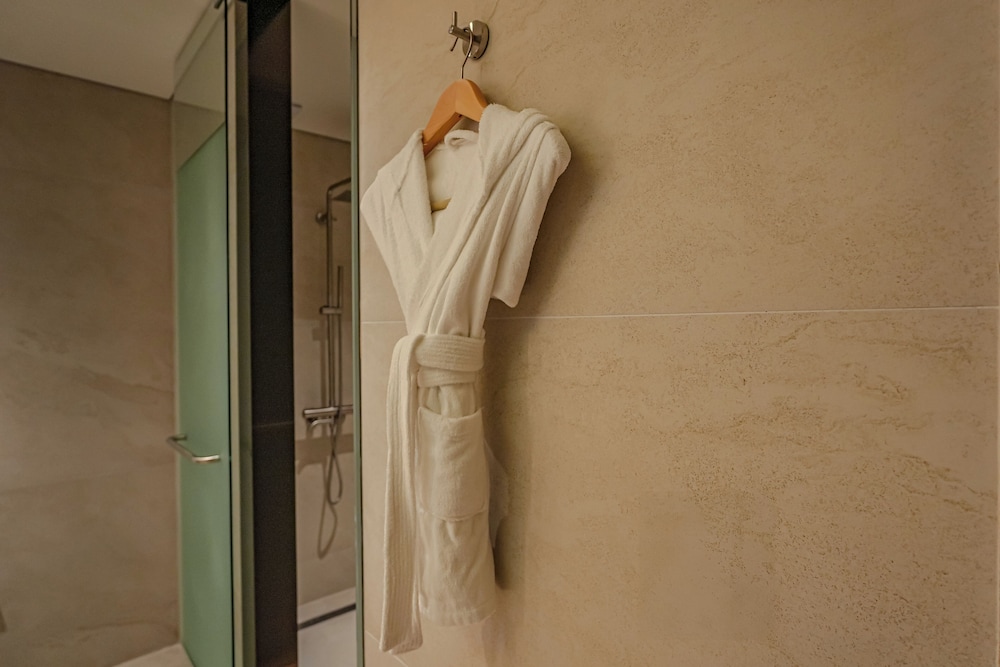 Homm Marina Sokcho Room Type - Kids' Family Deluxe - Queen & Single (No View) [Breakfast and Pool Included]
