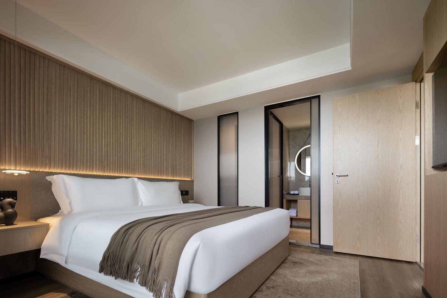 Yunmen 5 Seasons Argyle Resort Hotel - Tap to explore photos