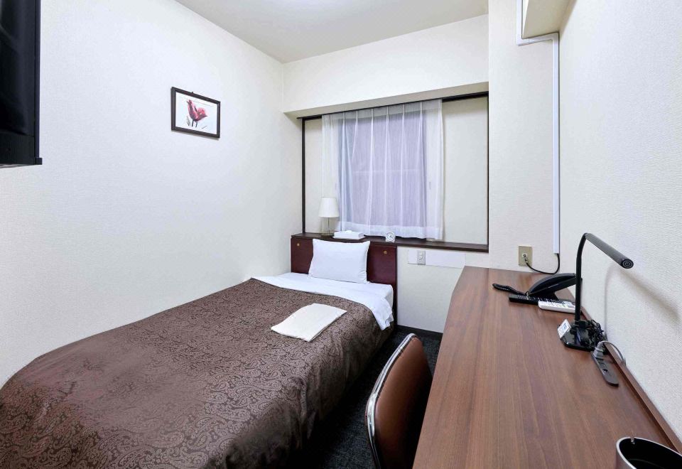 Others 3, Dai-ni Sunny Stone Hotel, Suita