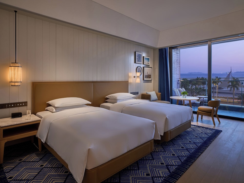 Hyatt Centric Ocean Front Xiamen - Tap to explore photos