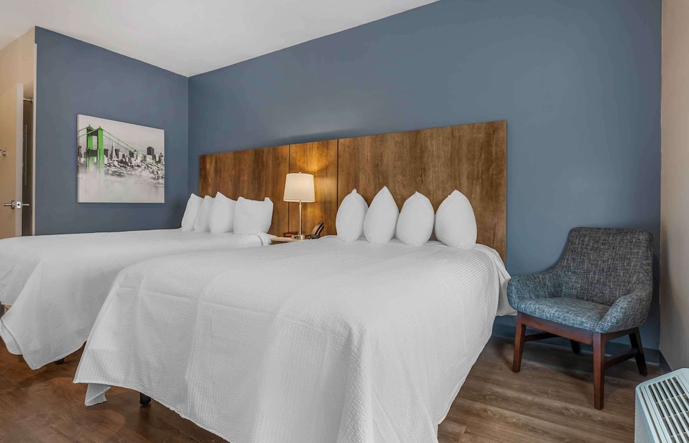 Extended Stay America Premier Suites - Bradenton - Tap to explore photos