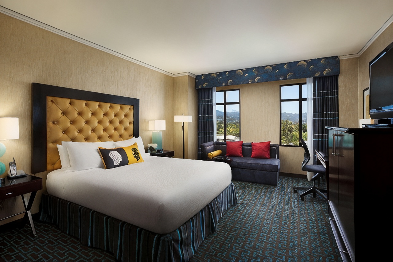 Juniper Hotel Cupertino, Curio Collection by Hilton Room Type - 1 KING BED ROOM 2 WORK