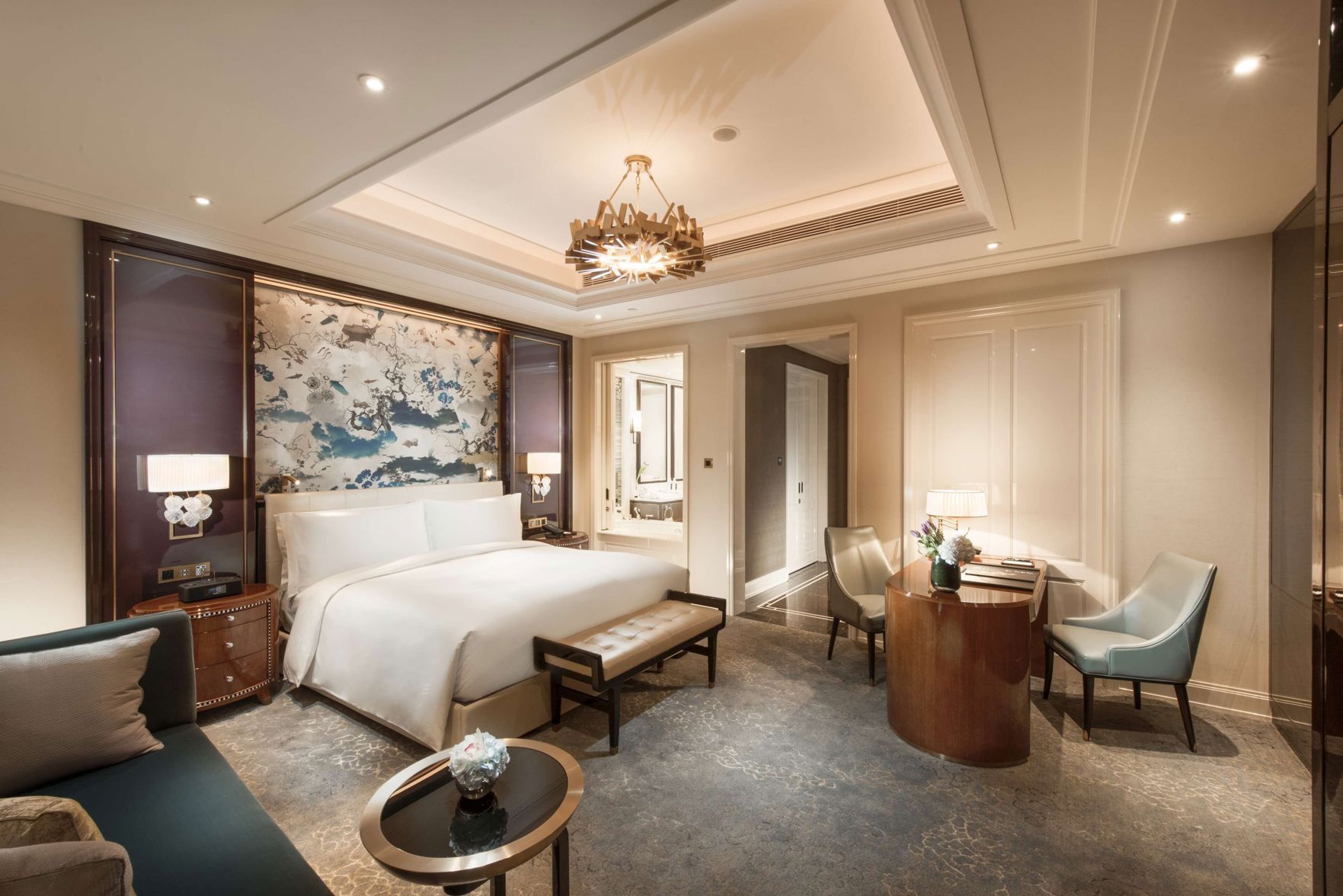 Waldorf Astoria Chengdu by Hilton - Tap to explore photos