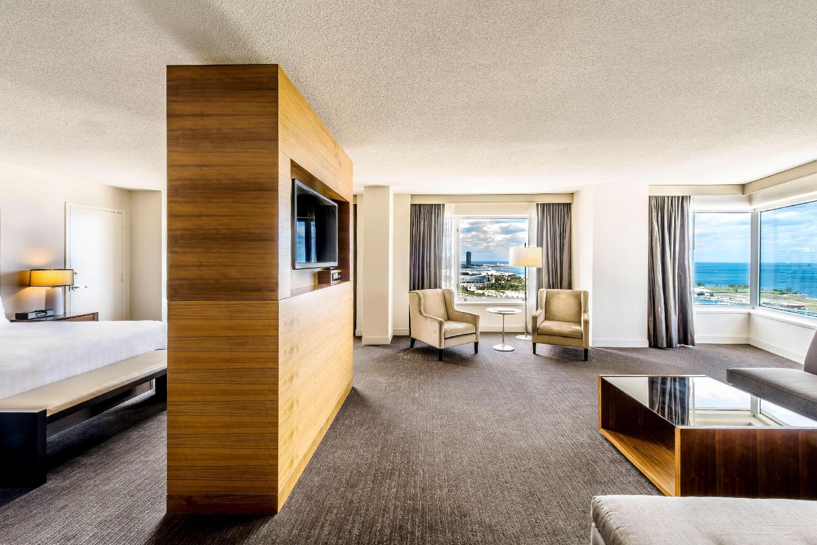Hyatt Regency McCormick Place Chicago - Tap to explore photos