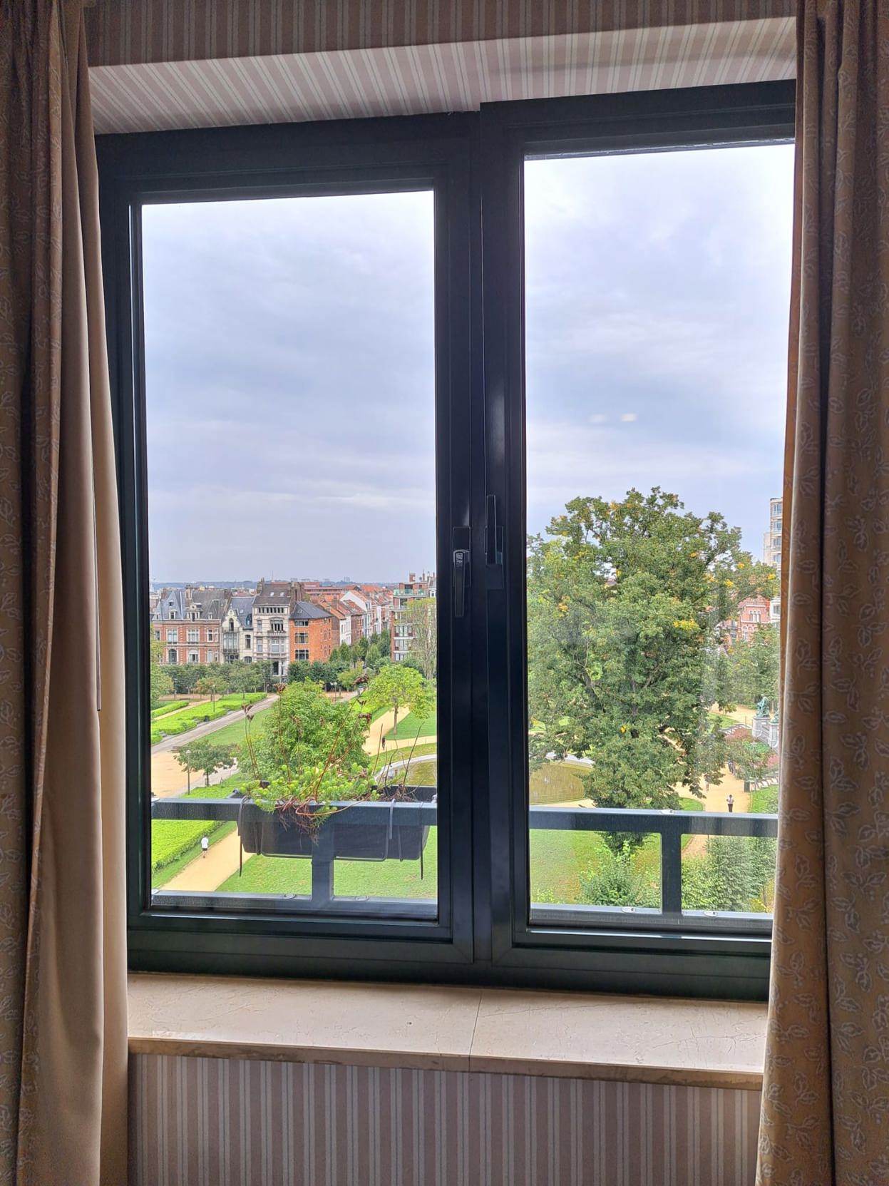 B-aparthotel Ambiorix Room Type - APARTMENT PARK VIEW