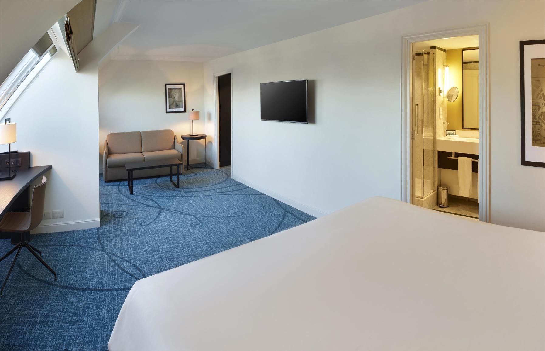 Hilton Brussels Grand Place Room Type - Junior Twin Suite - Lounge Access