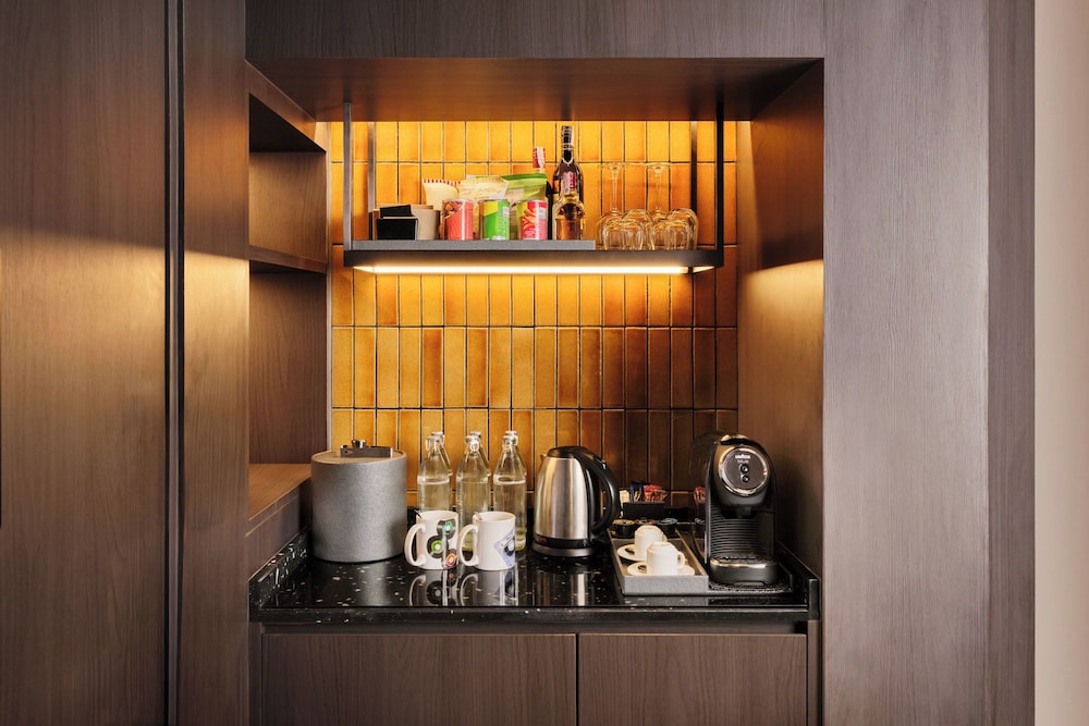 Hard Rock Hotel Pattaya Room Type - Silver Suite Family with City View