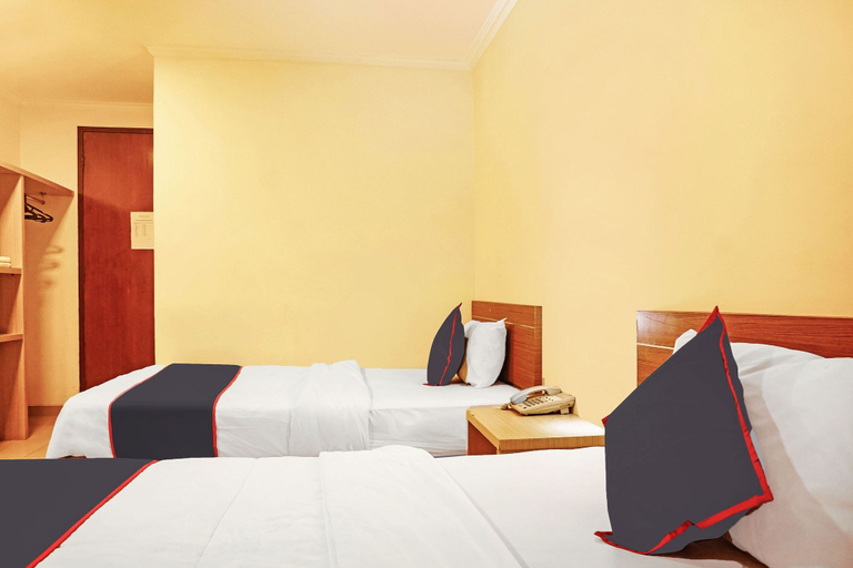 Hotel Fiducia Otista 153 - Tap to explore photos