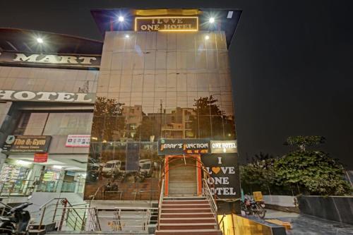 OYO Townhouse 685 One Hotel photo 4