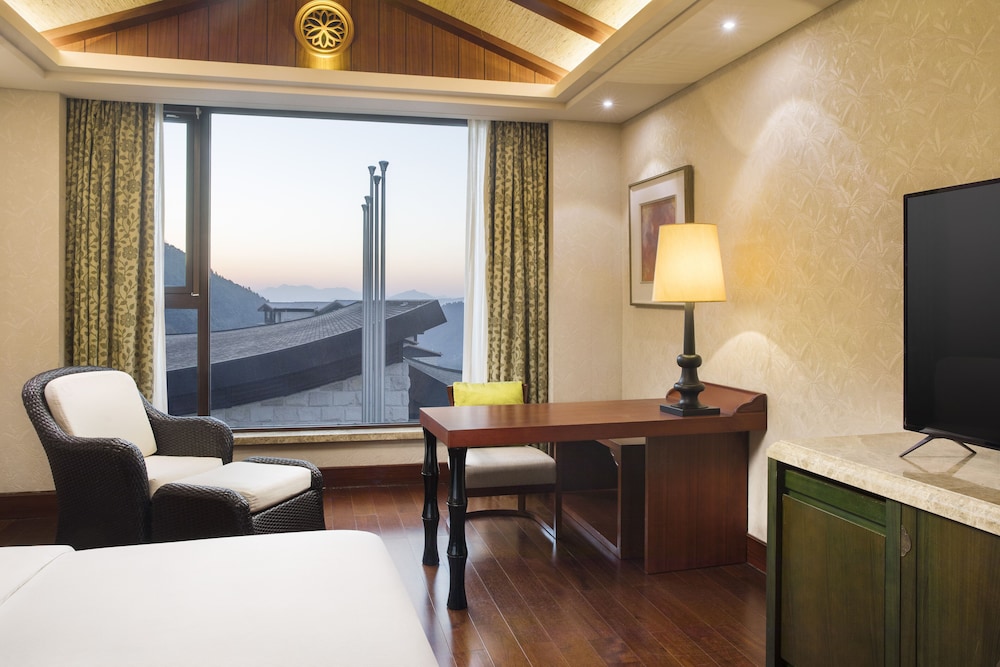 Hilton Sanqingshan Resort Room Type - TWIN MOUNTAIN VIEW ROOM