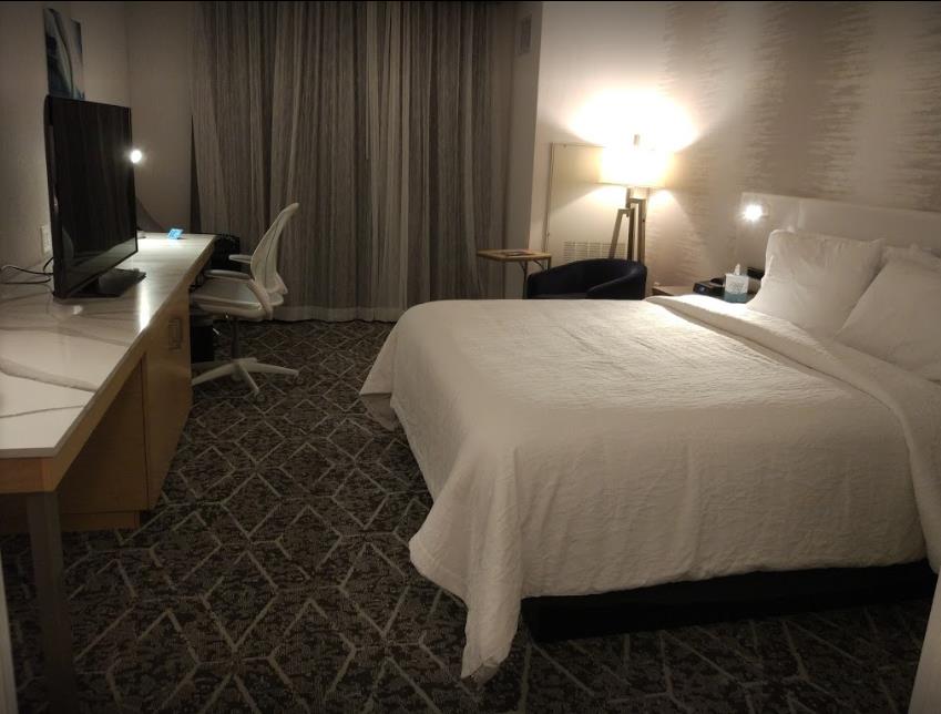 Hilton Garden Inn Seattle Bellevue Downtown - Tap to explore photos