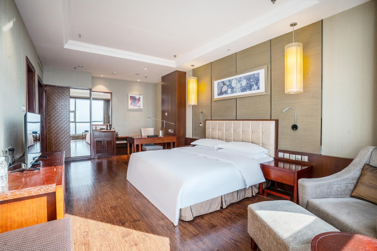 Empark Grand Hotel Tengchong Room Type - Queen Room With Lake View