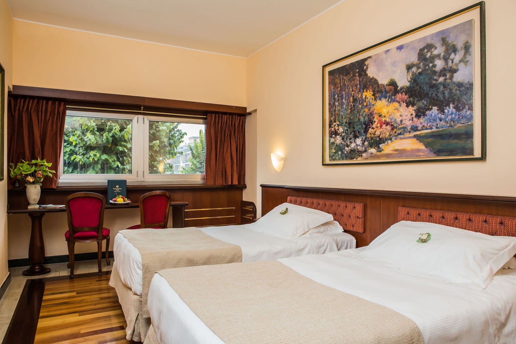 HOTEL SANTA BARBARA Room Type - Twin Room