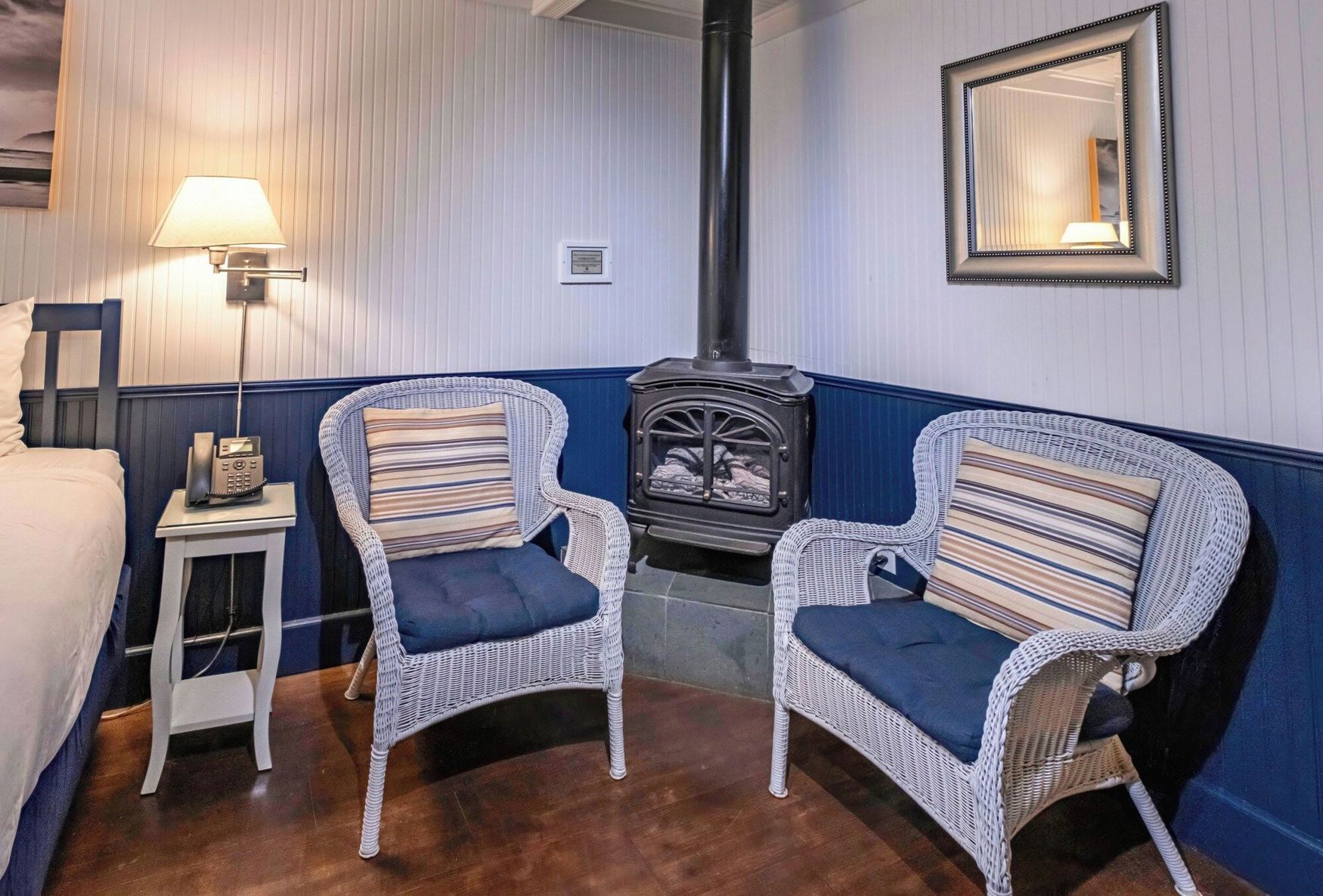Cannon Beach Hotel Collection Room Type - McBee Cottage - Classic Queen