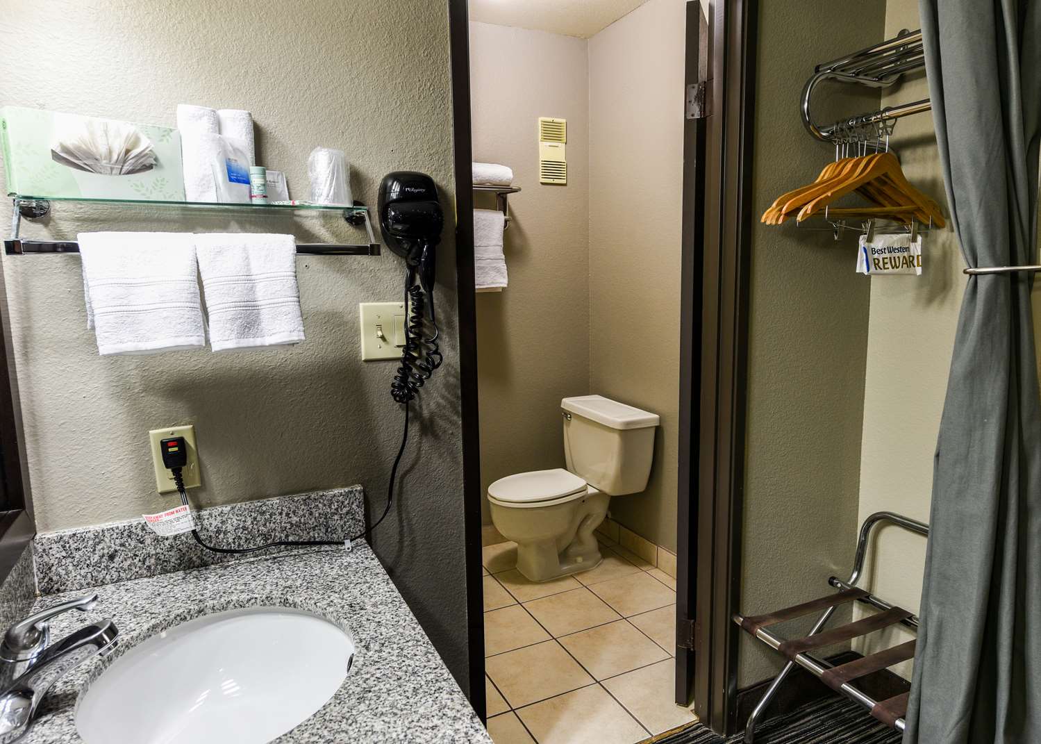 Best Western McCarran Inn Room Type - Double or Twin WITH DOUBLE BED