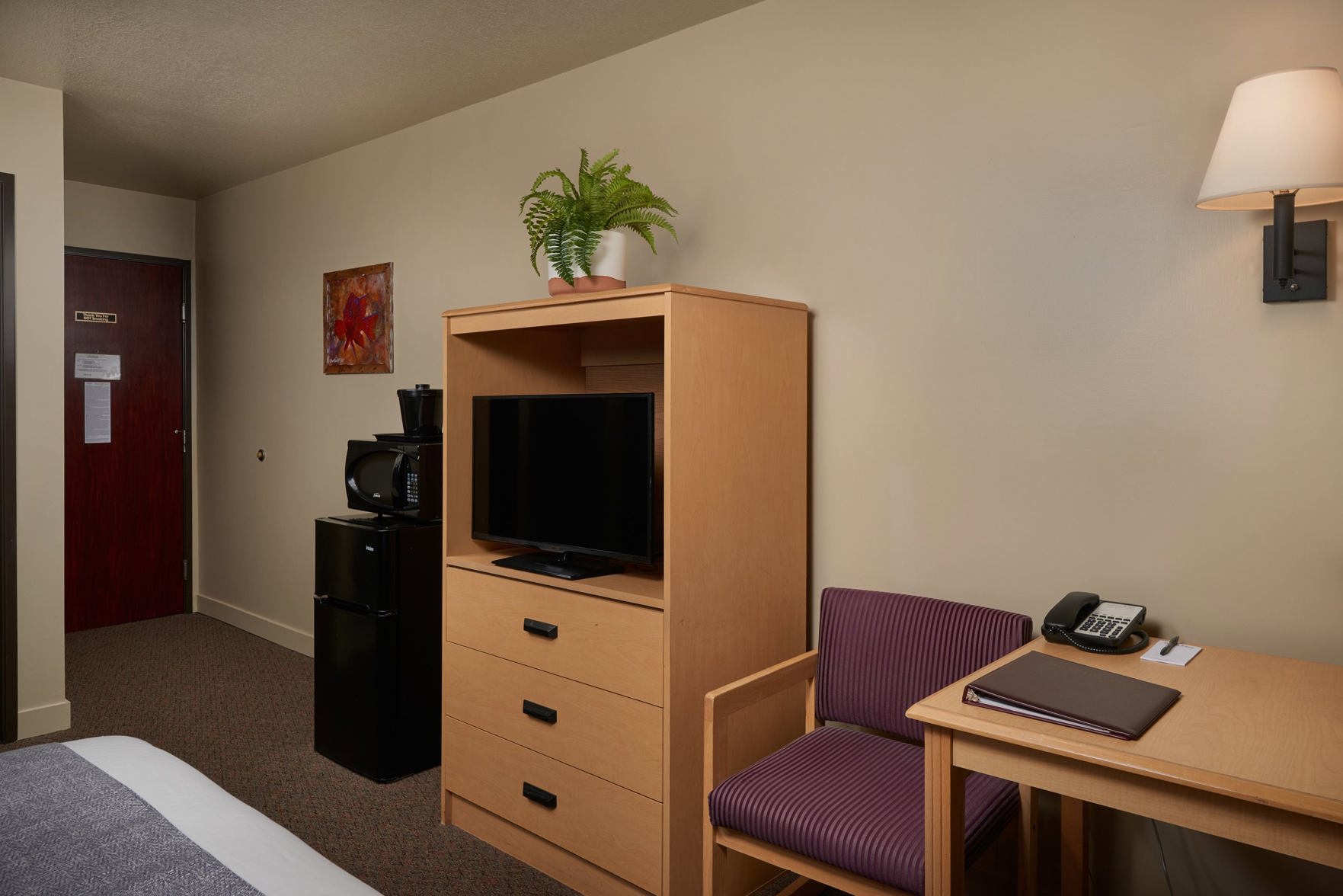 The Hotel Garibaldi Room Type - Deluxe Room, 1 Queen Bed