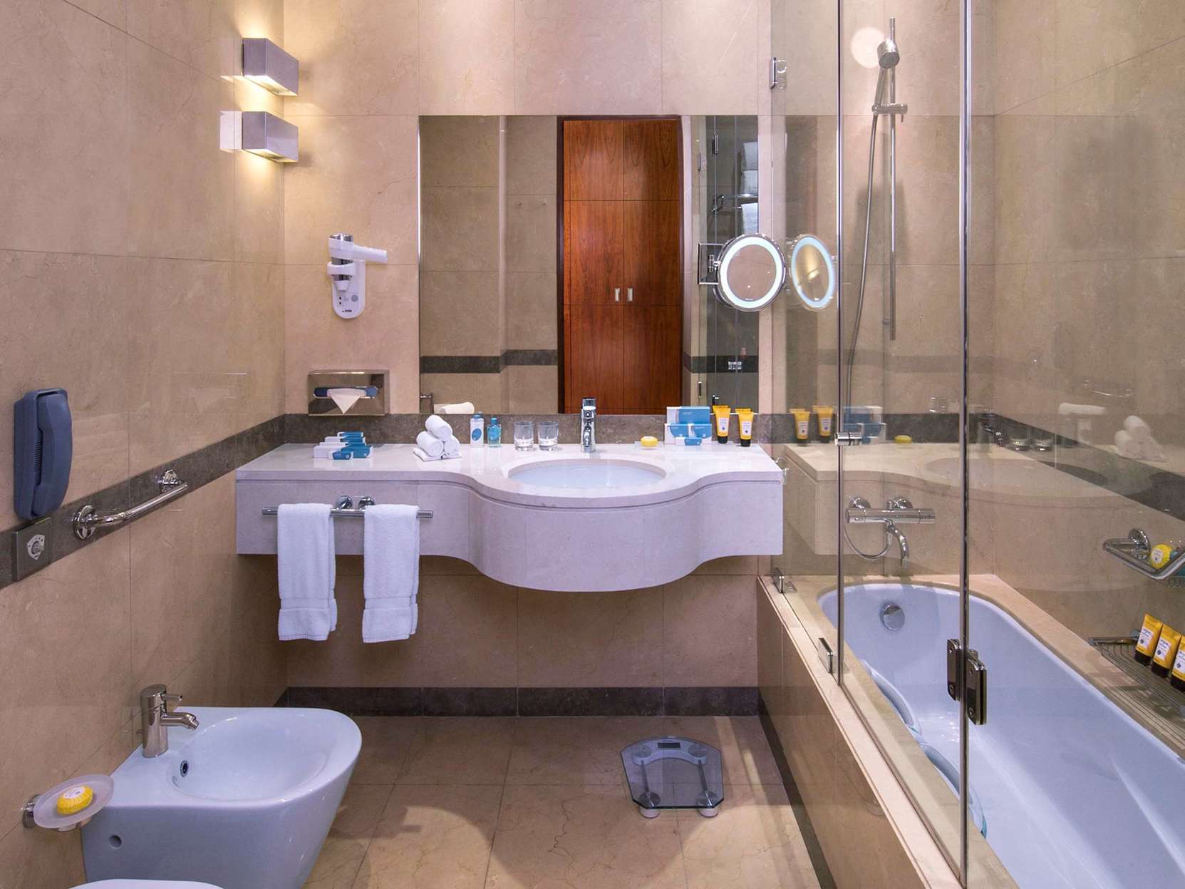 La Cigale Hotel Managed by Accor Room Type - Executive Twin Room