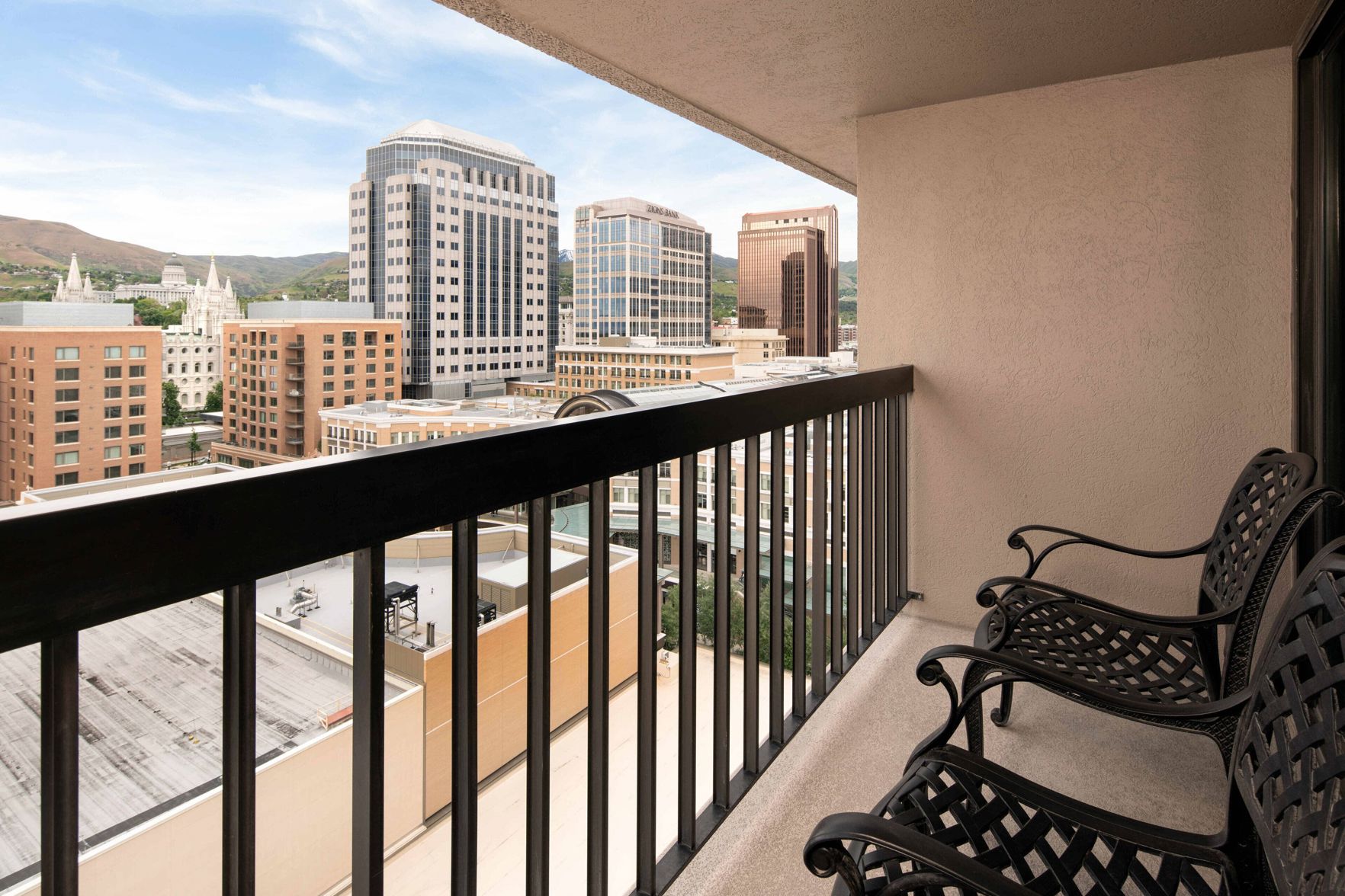 Salt Lake Marriott Downtown at City Creek - Tap to explore photos