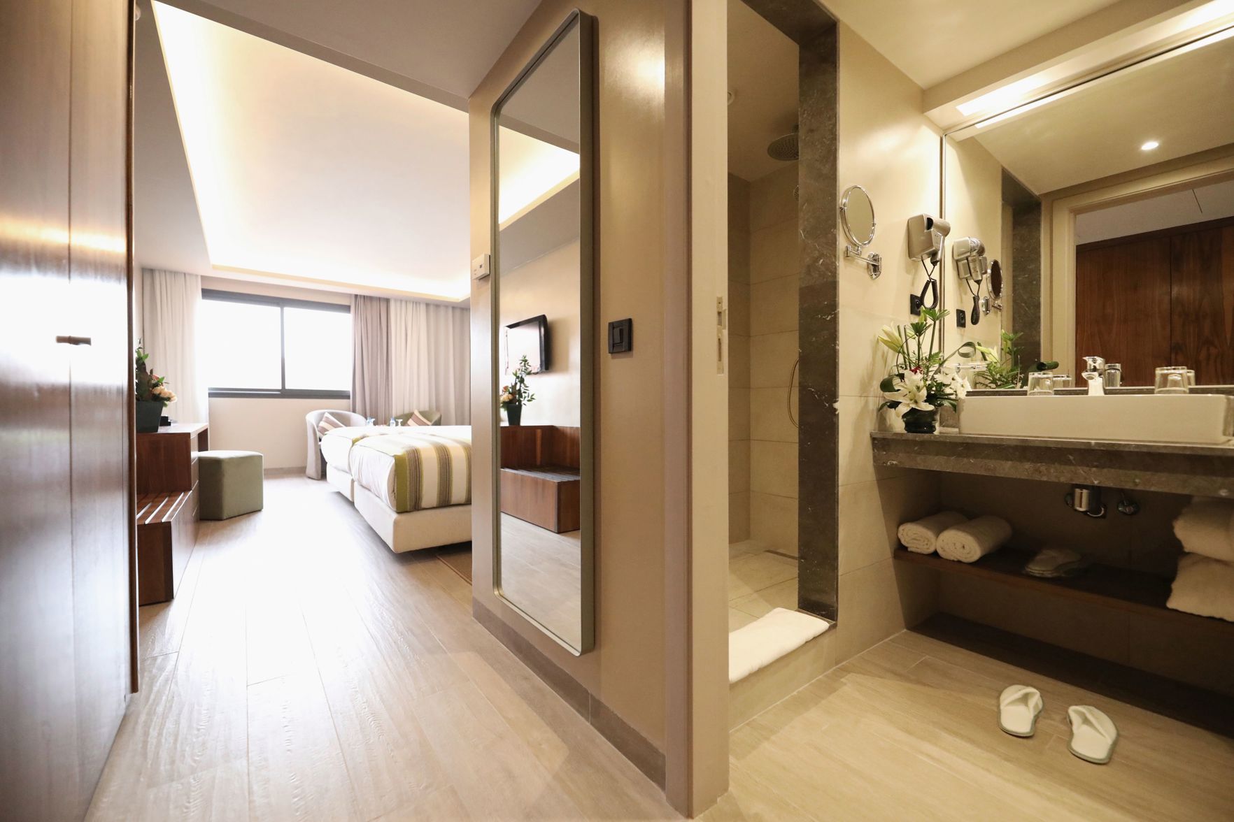 Kenzi Rose Garden Room Type - Superior Room