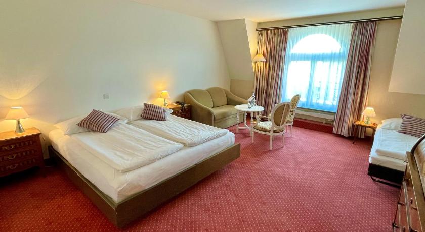 Hotel Monopol Room Type - Triple Room