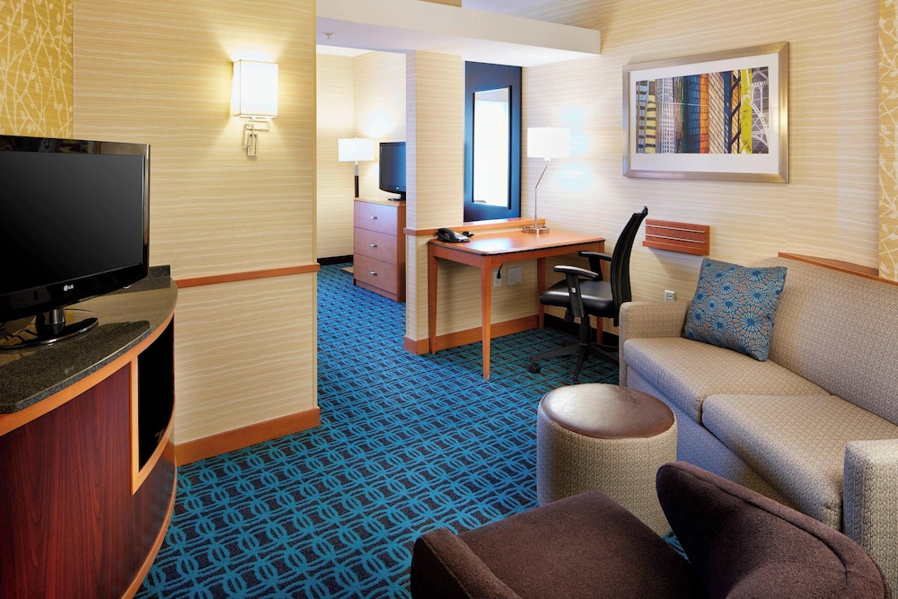 Fairfield Inn & Suites Columbus Polaris Room Type - Studio, 1 King Bed with Sofa bed, Hearing Accessible
