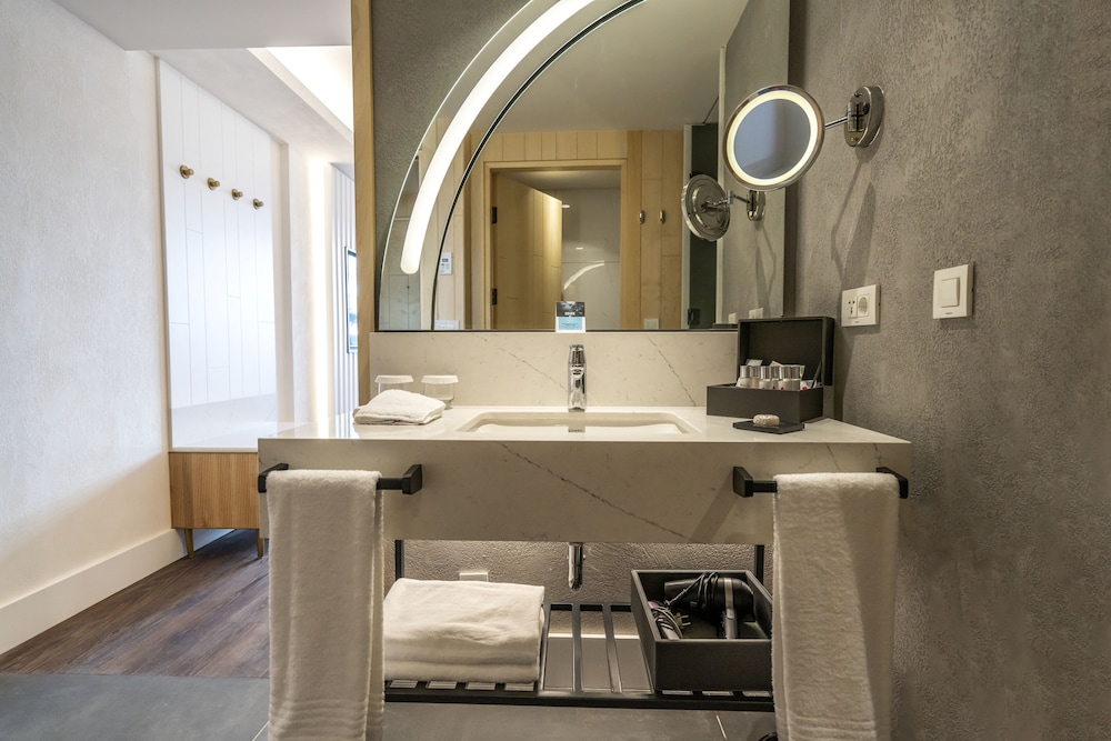 Lara Barut Collection Ultra All Inclusive Room Type - Deluxe Garden Room Swim Up Lara Barut Collection Ultra All Inclusive Room Type - Deluxe Garden Room Swim Up