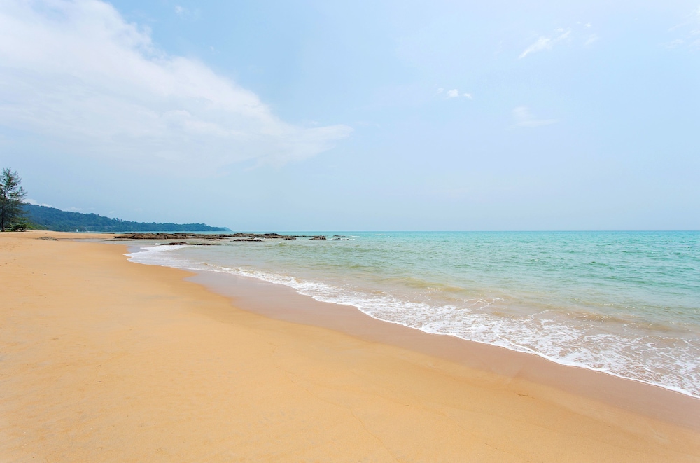 La Vela Khao Lak - Tap to explore photos